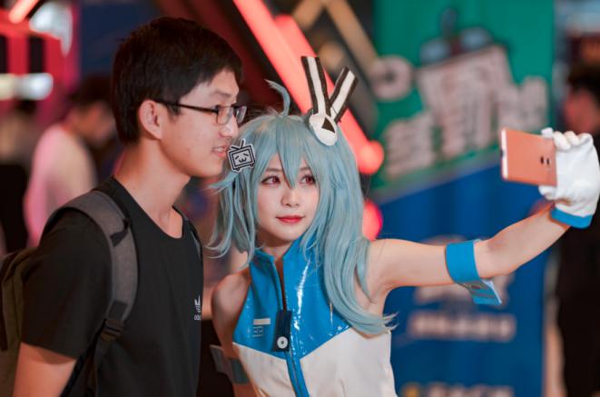 b站主题应援燃爆赛场blg迎来首个战队主题日