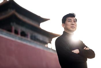 快手定制款《故宫六百年》首发  开启“直播+文