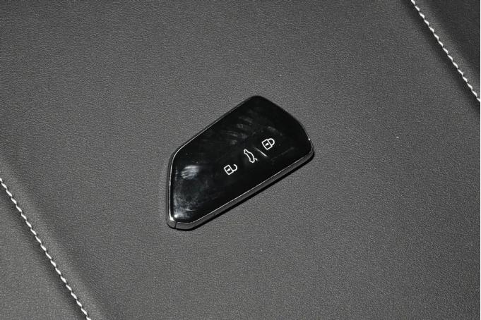 特斯拉model3和id.4x哪个好?中保研测试唯一全优车型,大众id.