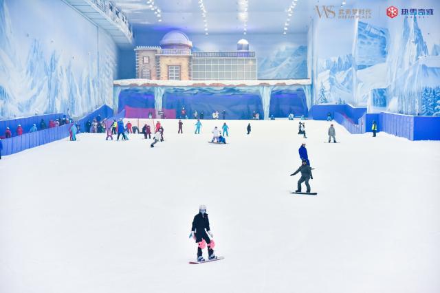 武商梦时代广场滑雪场图片
