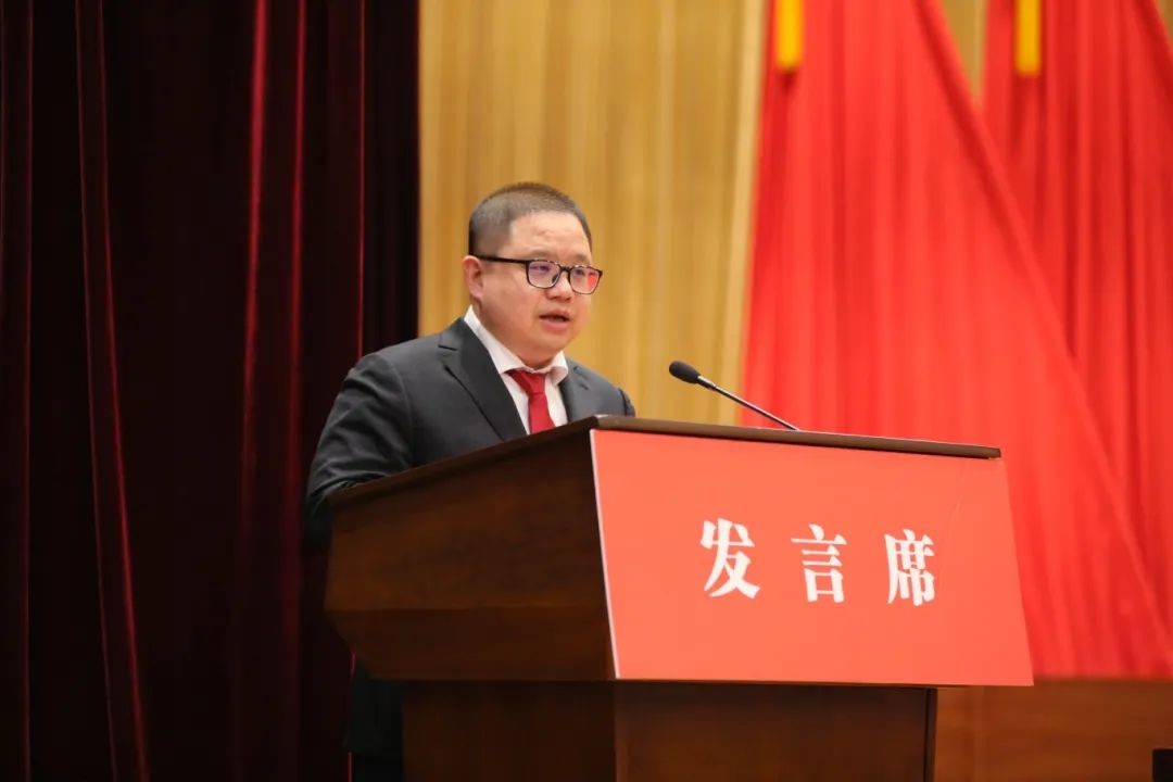 智飞生物副董事长副总裁蒋凌峰出席江北区优化营商环境大会并代表公司